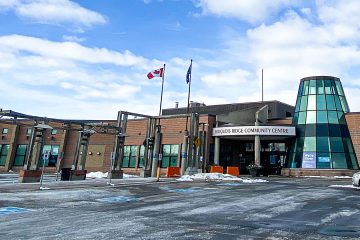 Front entrance of Iroquois Ridge